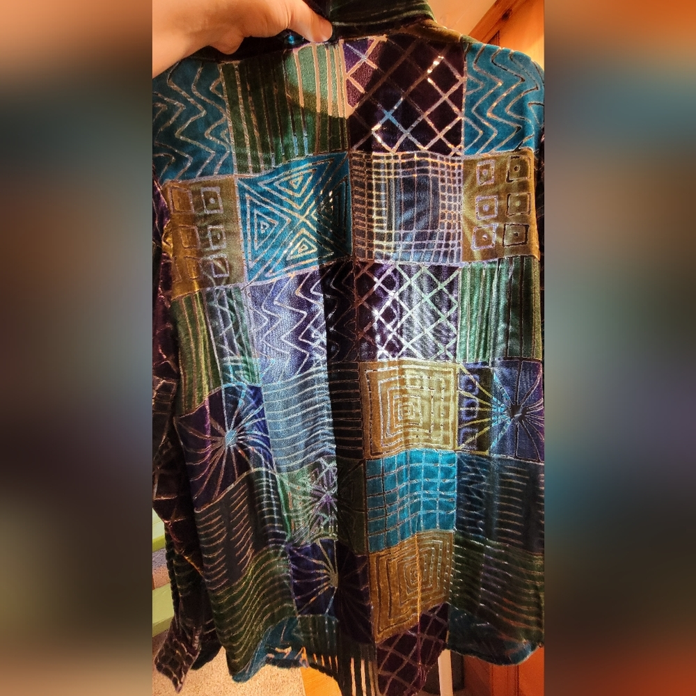 Super Unique Button Down - Picture 15 of 15